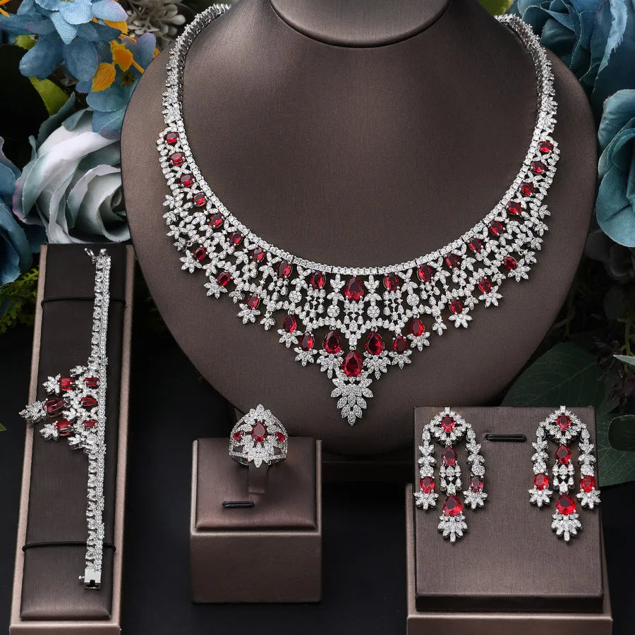 Women's Metallic Earring And Necklace Set / Ruchi
