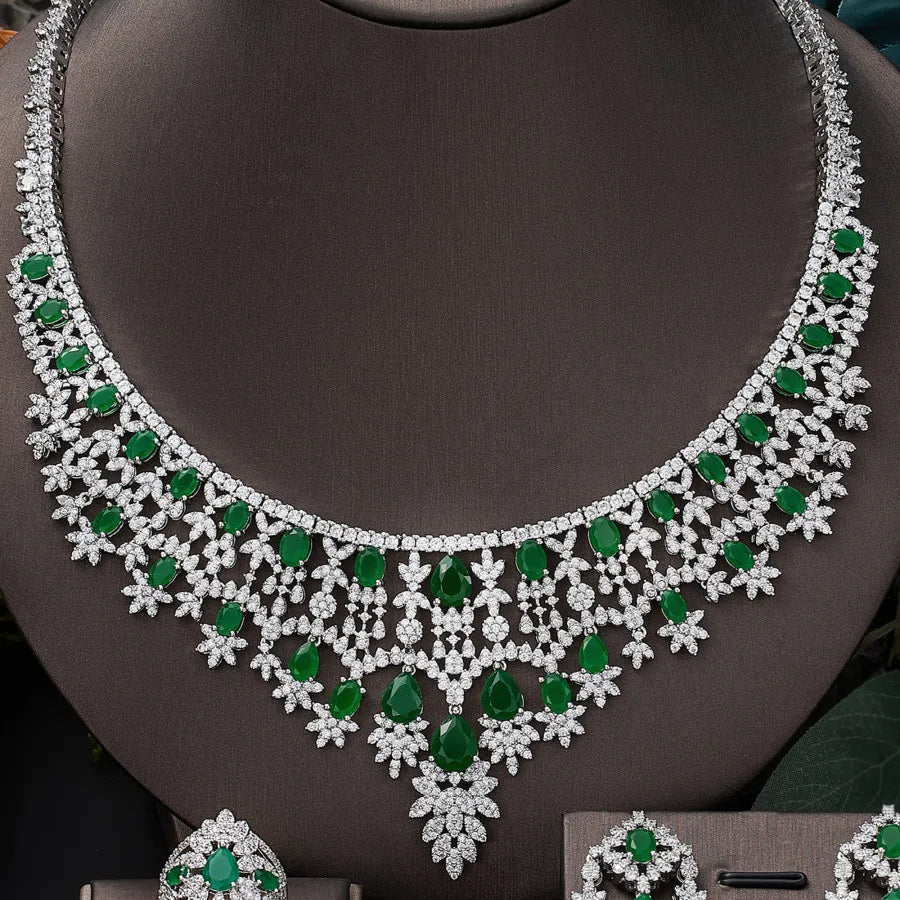 Women's Metallic Earring And Necklace Set / Ruchi