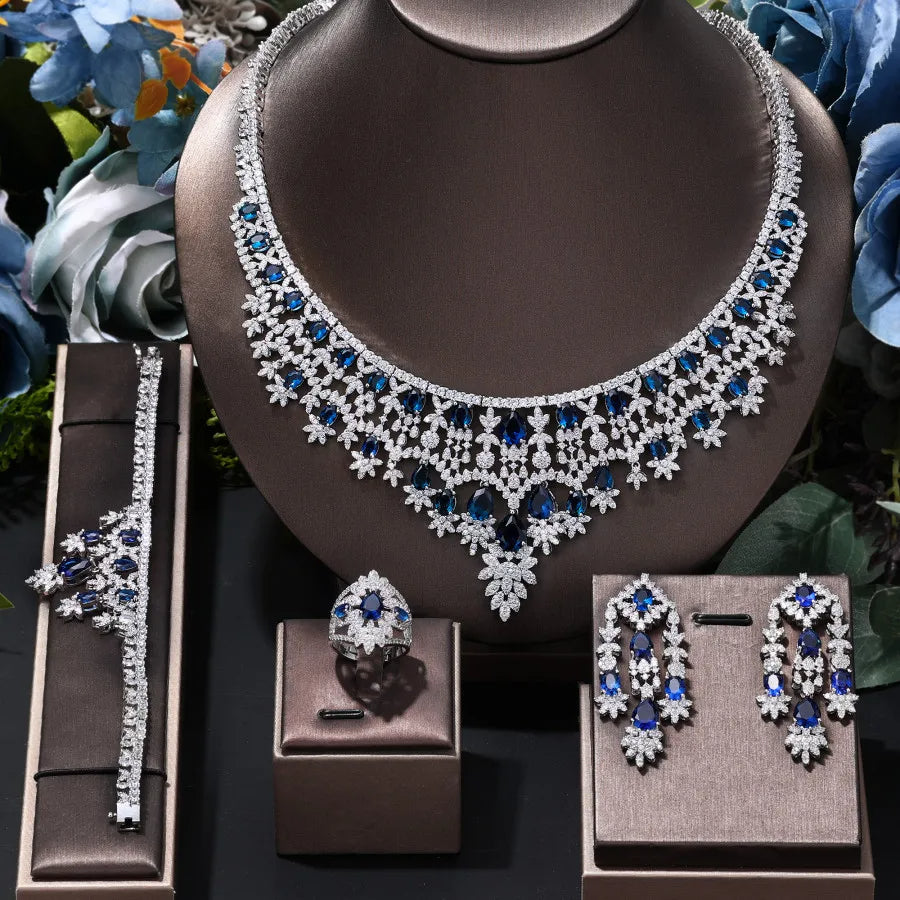 Women's Metallic Earring And Necklace Set / Ruchi