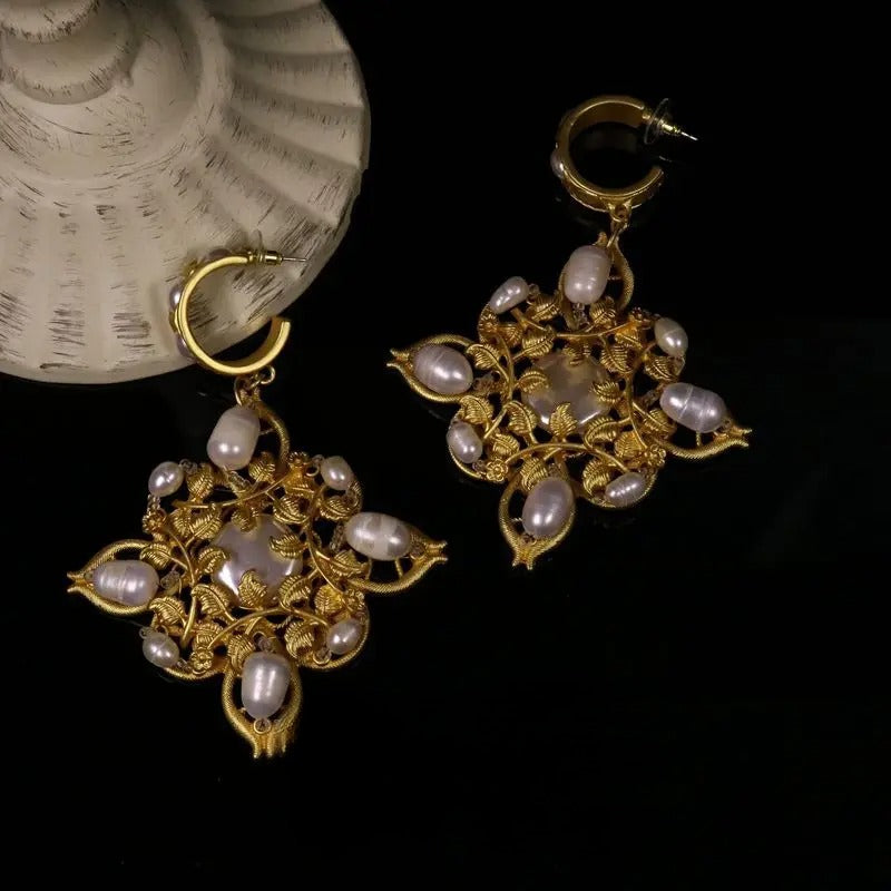 French Vintage Electroplated Pearl Stud Necklace Set / Ruchi