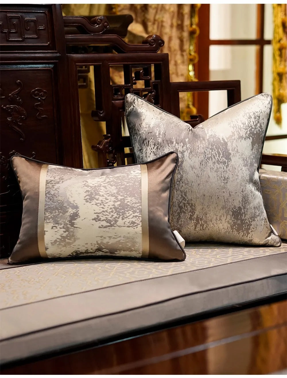 Chic Elegance Polyester Jacquard Square Embroidered Pillow Case / Ruchi