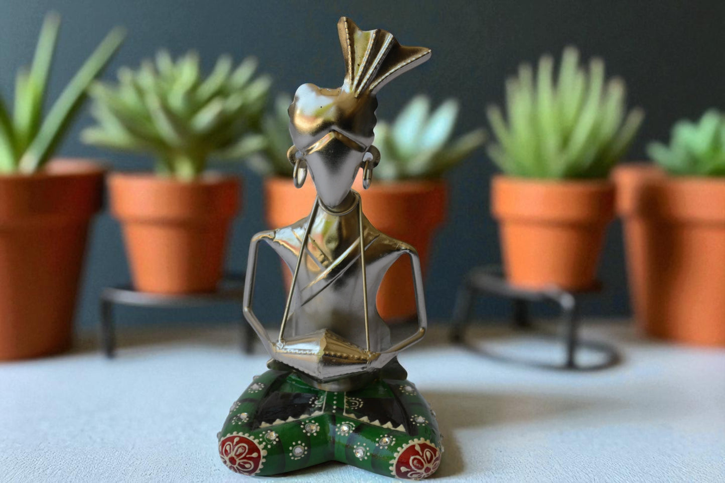 Outstanding Traditional Metal Musician Statue / Ruchi