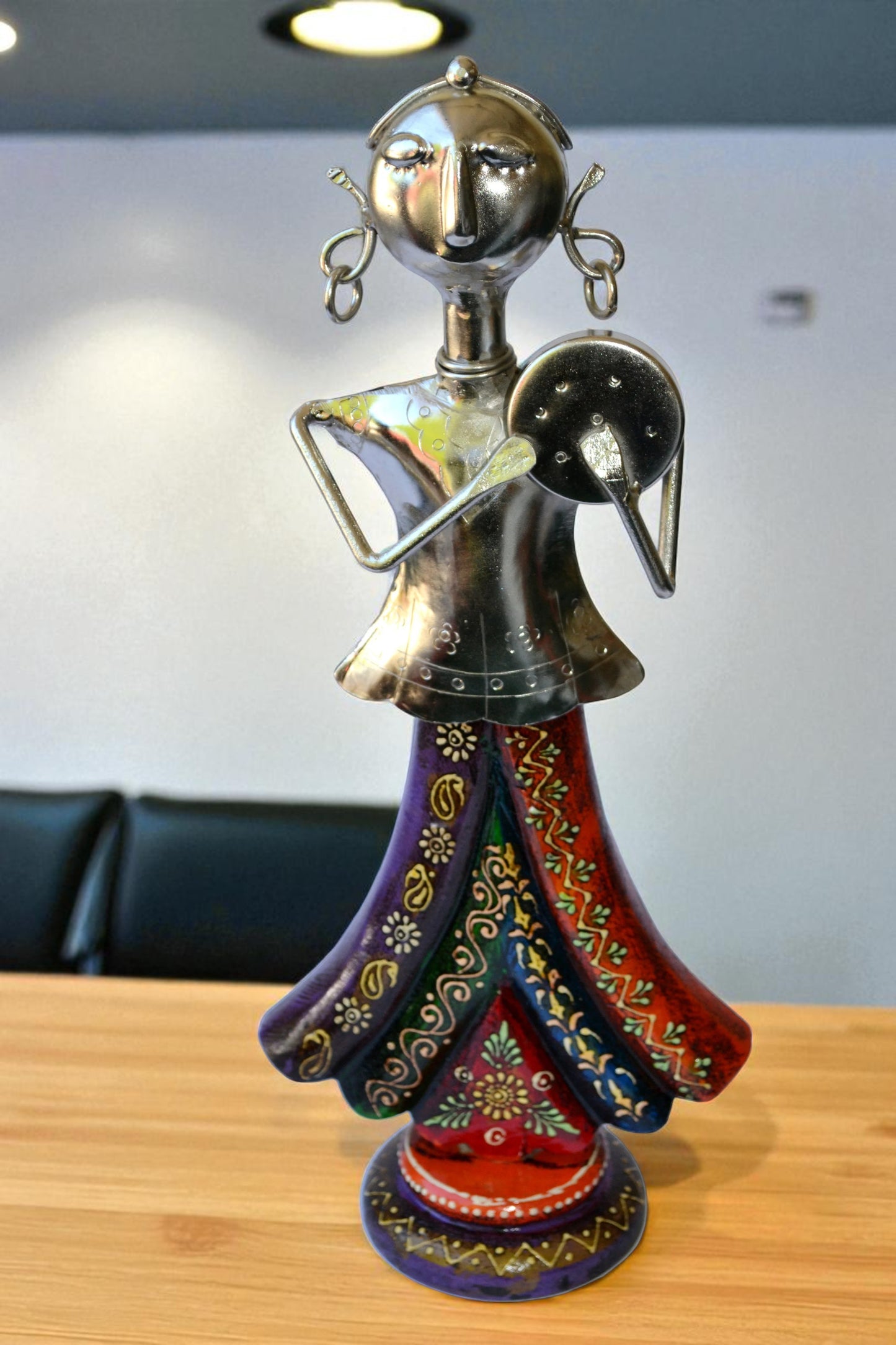 Admirable Handcrafted Standing Musician Showpiece / Ruchi
