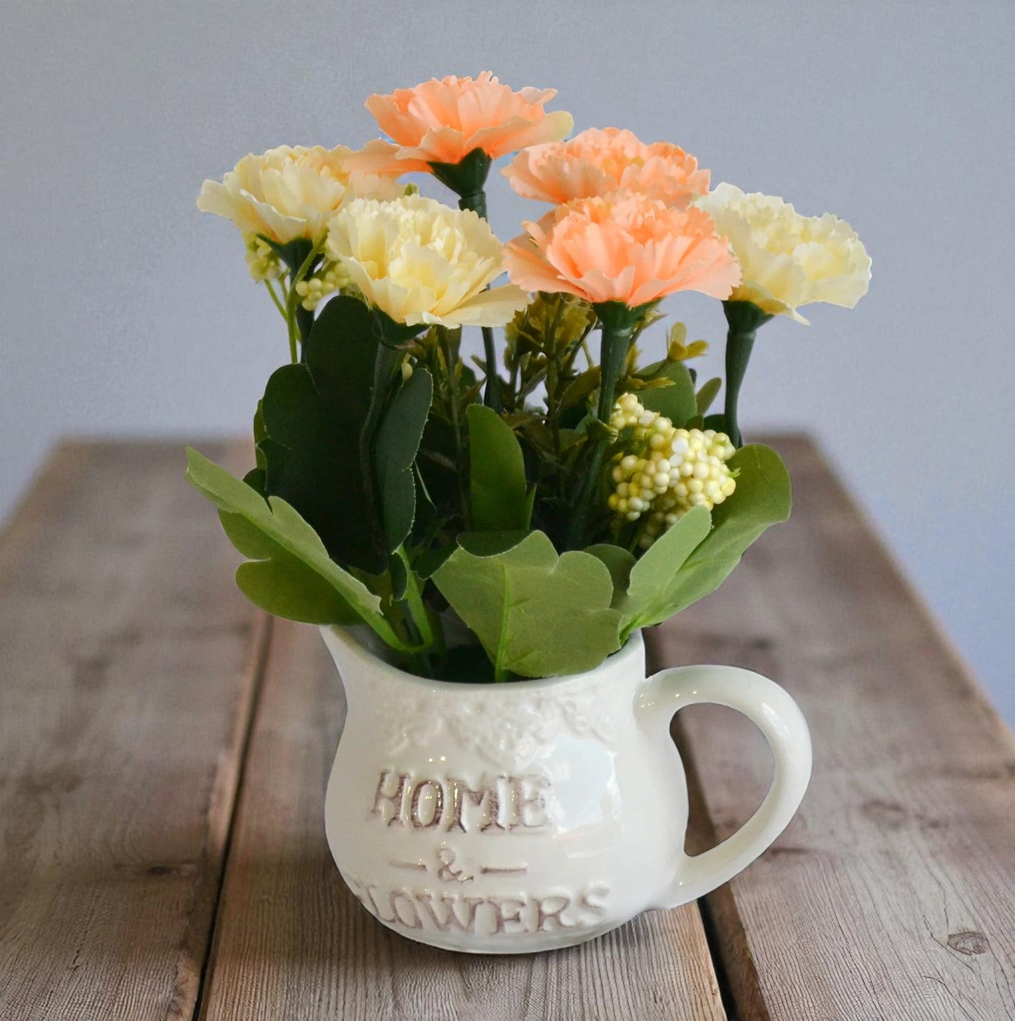 Refreshing Ceramic Home Decor Pot / Ruchi