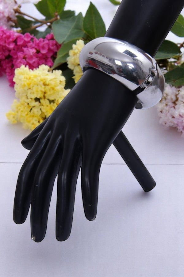 Women's Metallic Openable Bangle / Ruchi