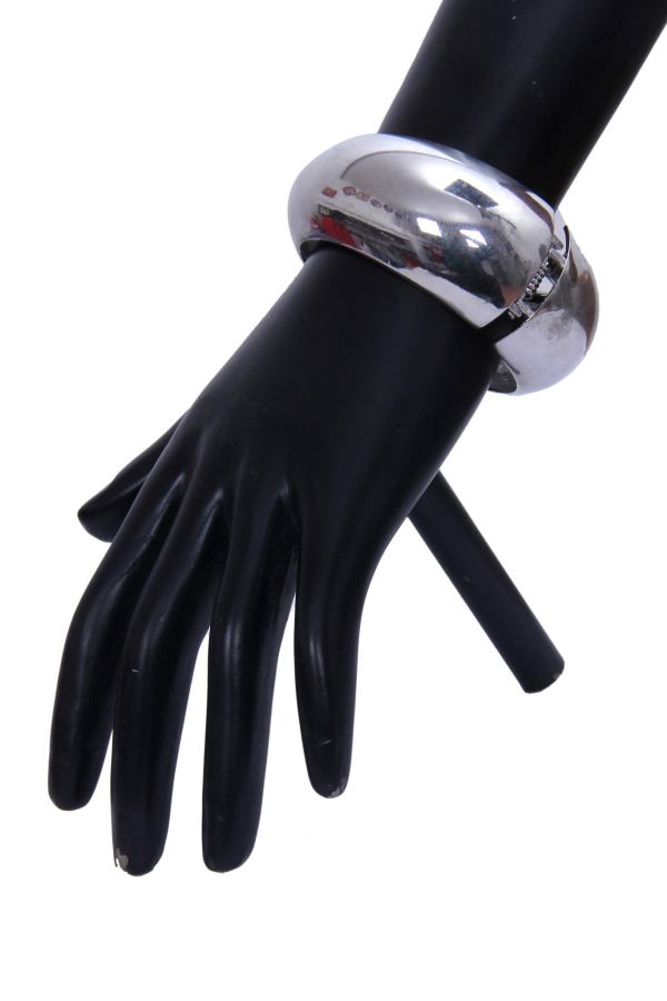 Women's Metallic Openable Bangle / Ruchi