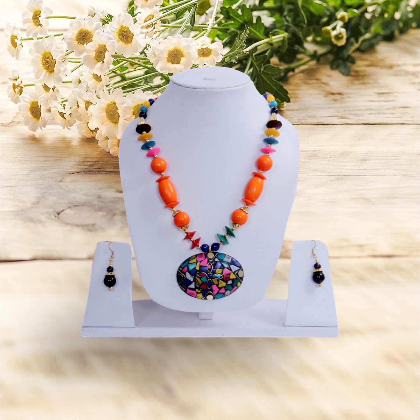 Wooden Beaded Necklace And Hoop Earrings / Ruchi