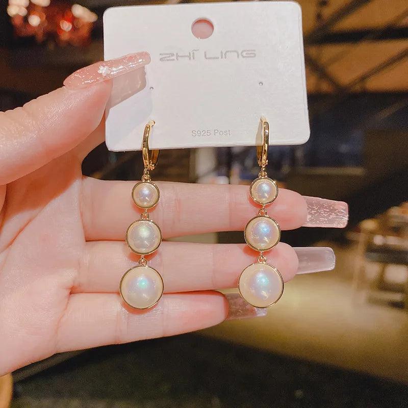 Alluring Design Round Cubic Zirconia Drop Earrings / Ruchi