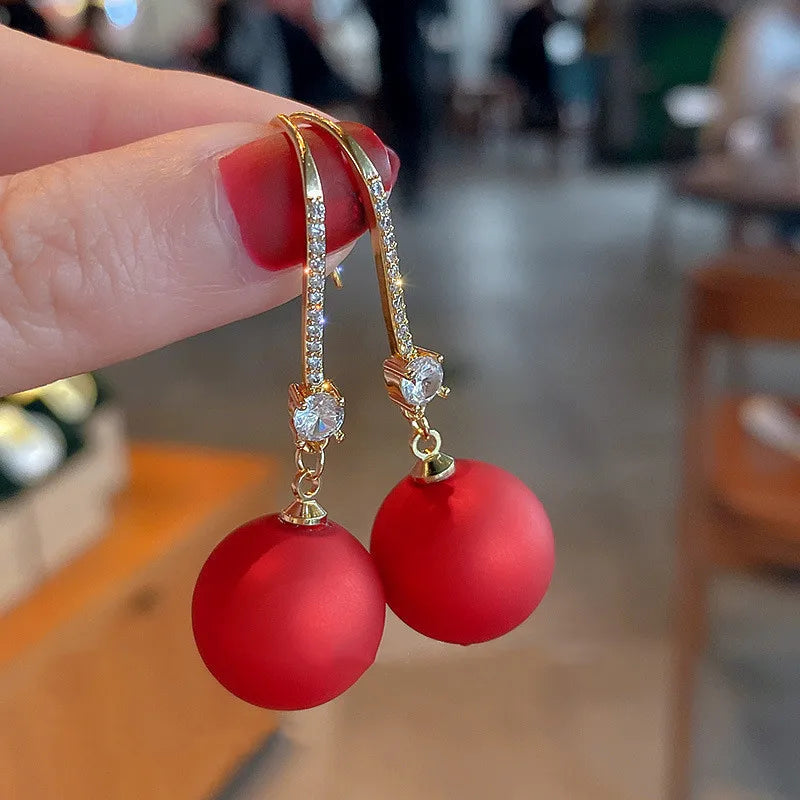 Appealing Lavish Round Cubic Zirconia Drop Earrings / Ruchi