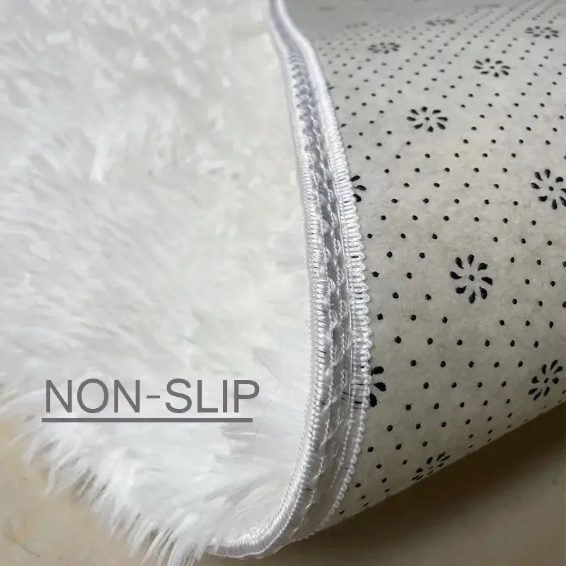 Appealing Design Solid Pattern Non-Slip Polyester Area Rug / Ruchi