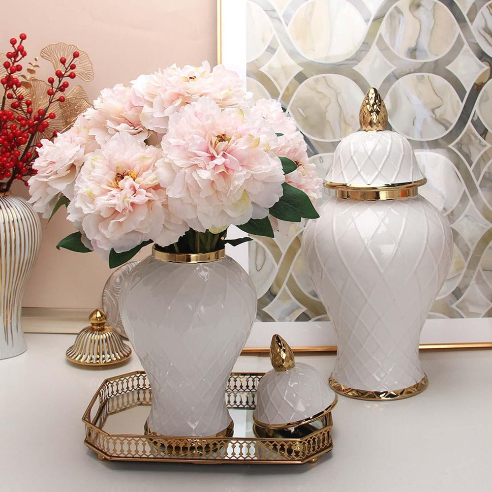 Ginger Jar Style Ceramic White Flower Vase With Lid / Ruchi