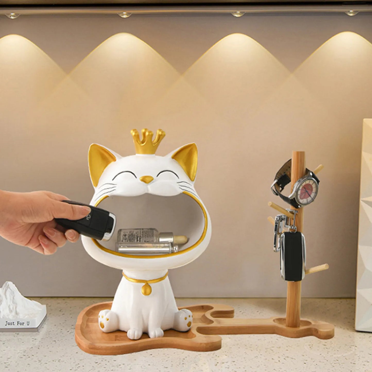 Endearing Laughing Cat Resin Statue / Ruchi
