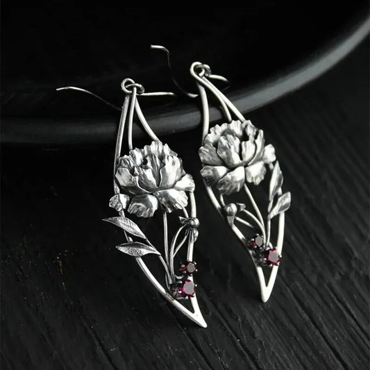 1 Pair Flower Leaf Carved Metal Drop Earrings / Ruchi