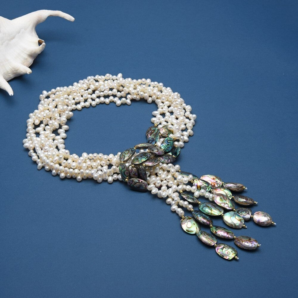 Women's Vintage Pearl Necklace / Ruchi