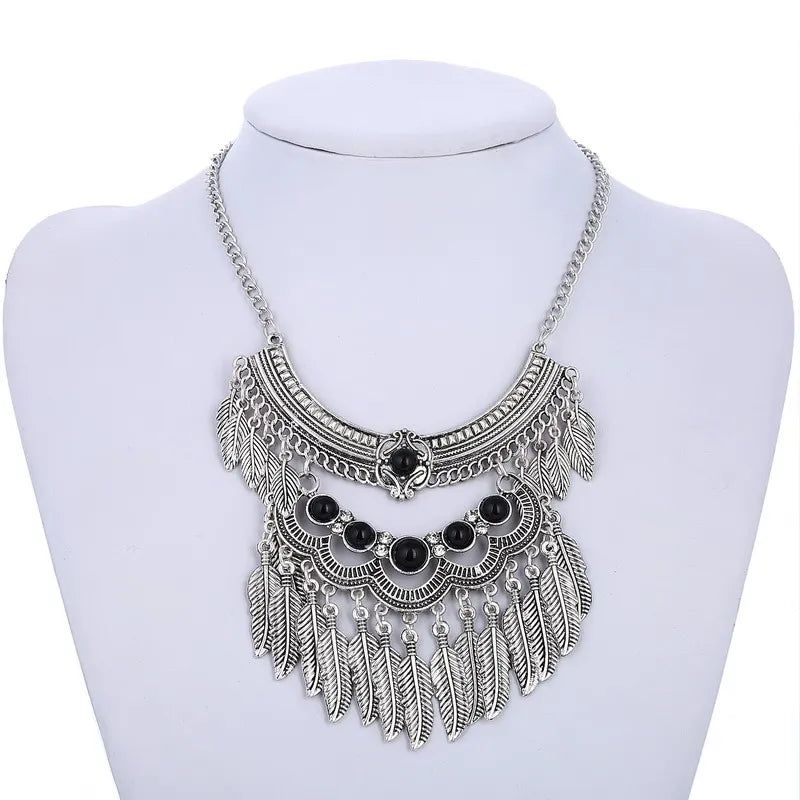 Leaf Shaped Vintage Necklace For Women / Ruchi