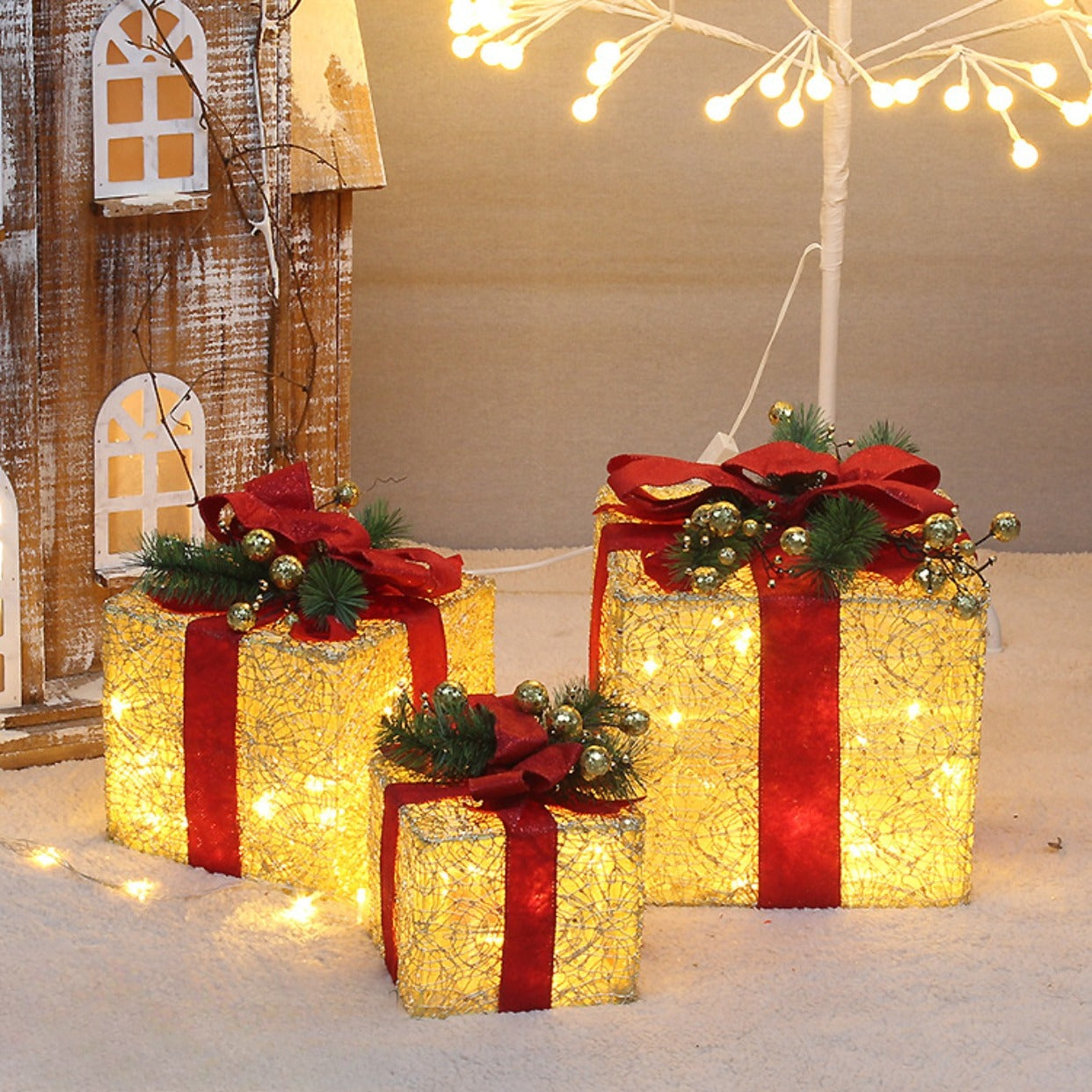 Set Of 3 Metal Christmas Gift Boxes / Ruchi
