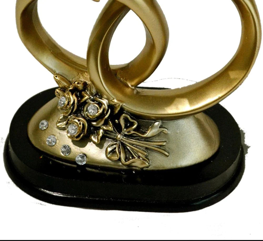 Hands Design Resin Showpiece For Bedroom / Ruchi