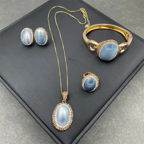 Mixing Metals A Guide to Layering Jewelry Pieces