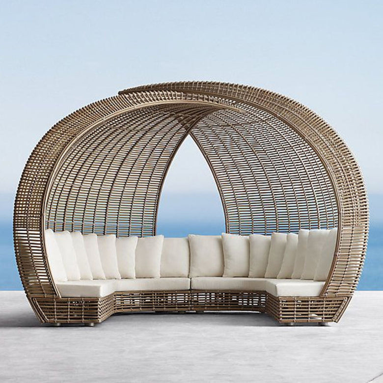 Outdoor Furniture / Ruchi