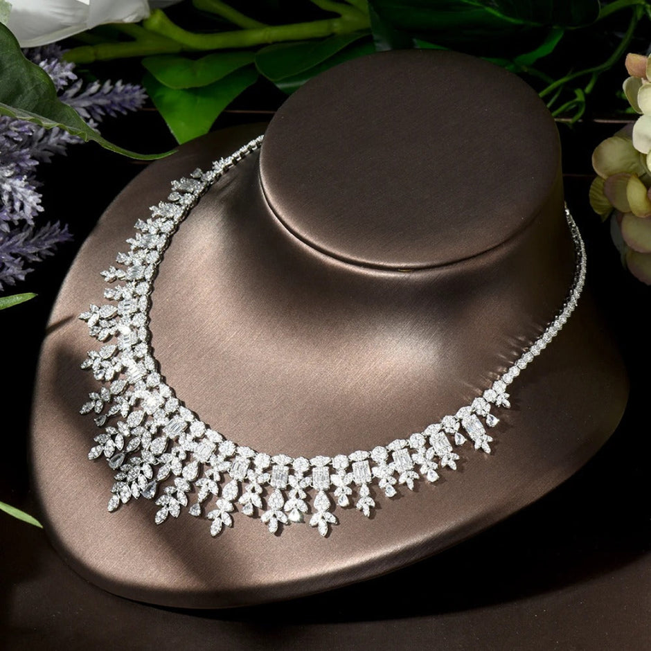 Leaf Style Crystal Metal Necklace Set / Ruchi