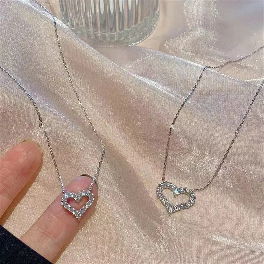 Enchanting Love Pendant Cubic Zircon Crystal Metal Necklace / Ruchi