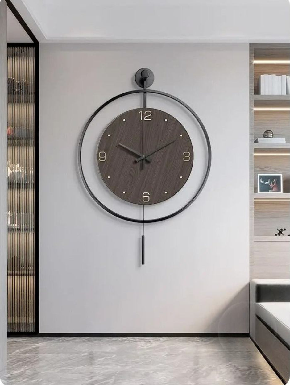 Modern Minimalistic Metal Round Wall Clock / Ruchi