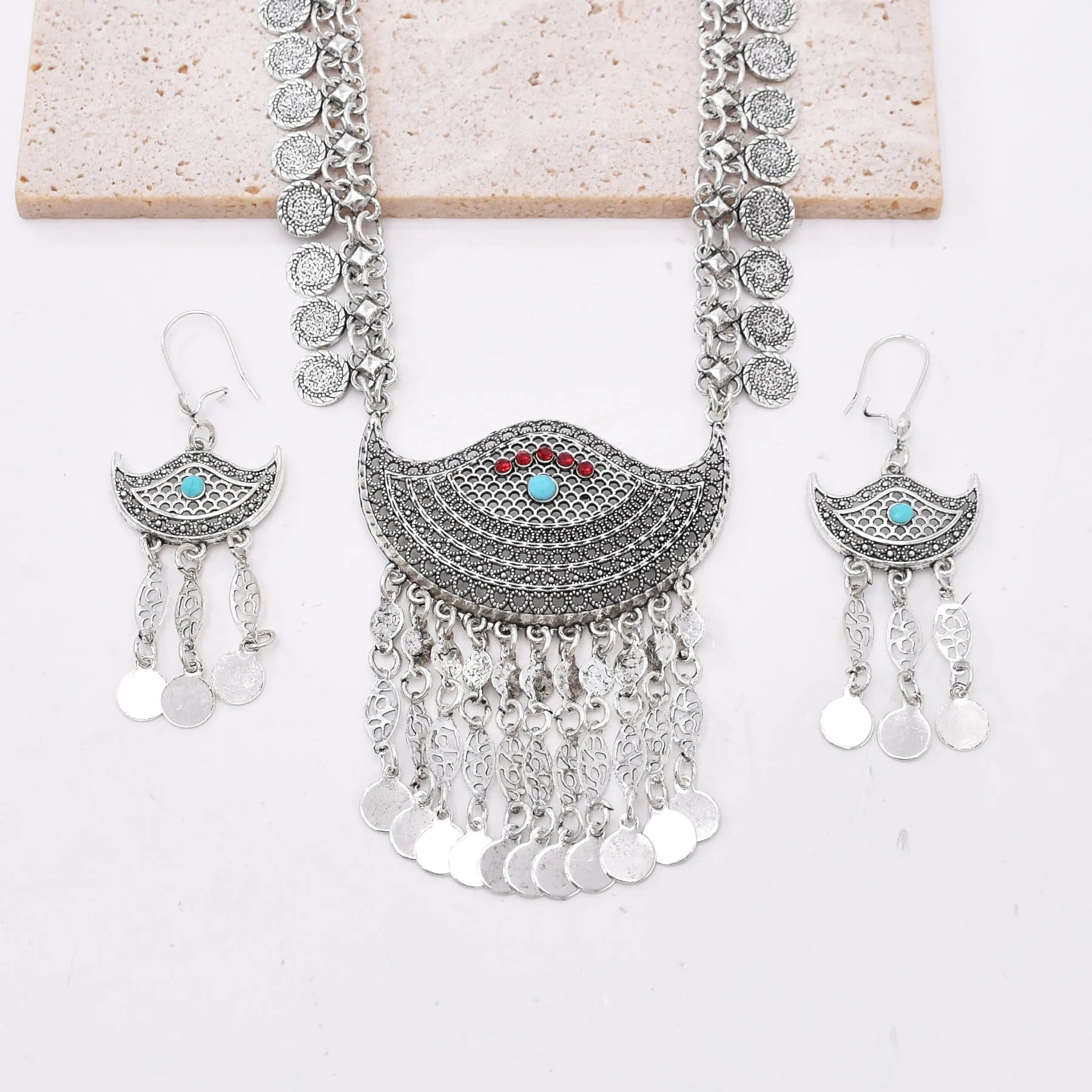 Bohemian Earrings And Necklace Set / Ruchi