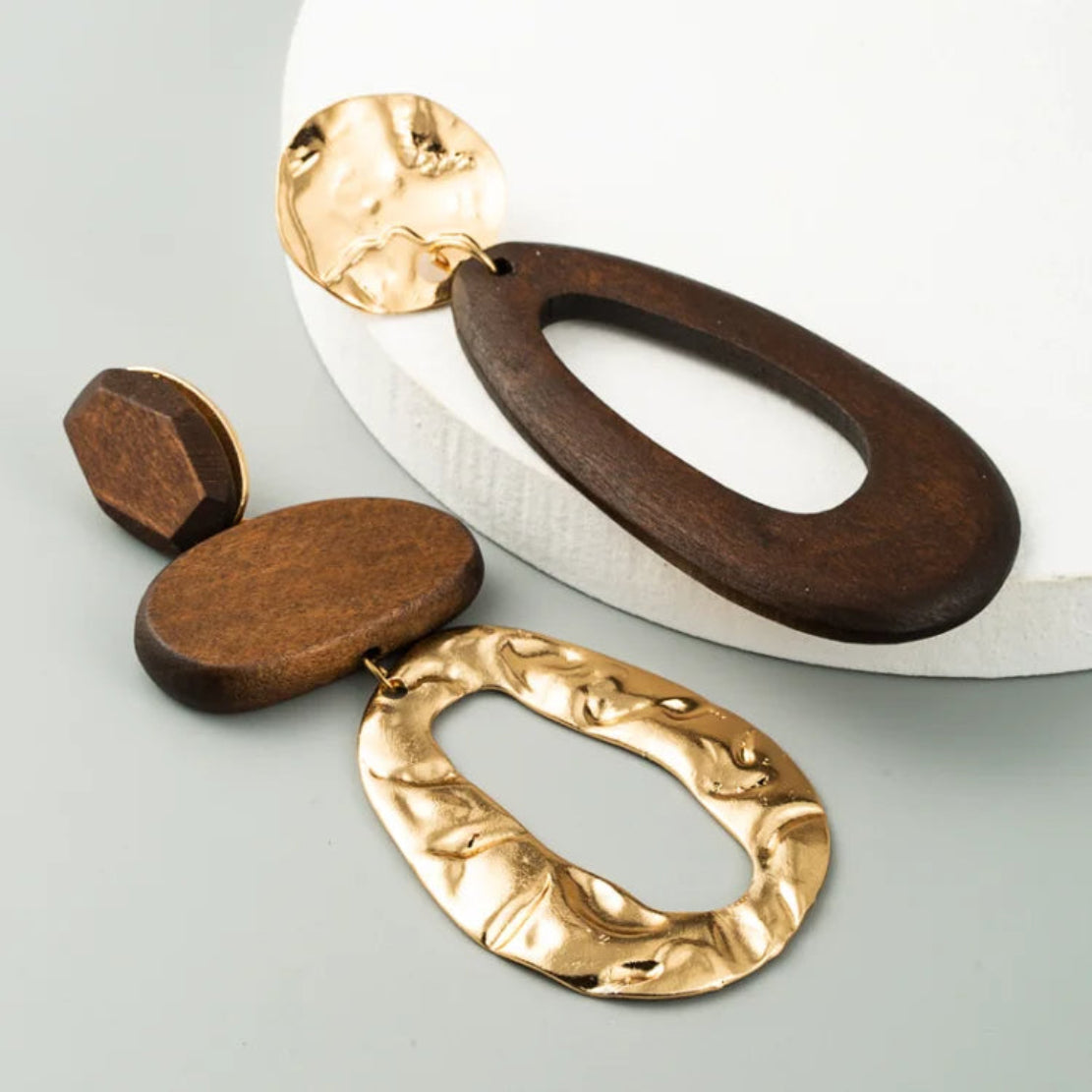Fashionable Asymmetry Metal Wooden Earring / Ruchi