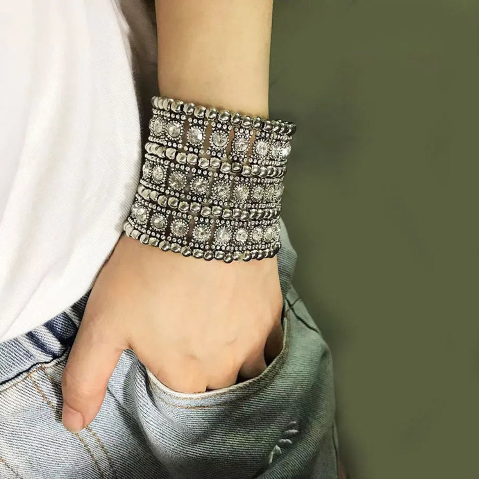 Round Stone Beaded Bracelet For Women / Ruchi