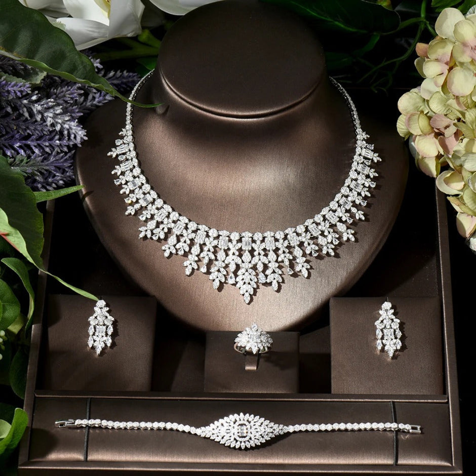 Leaf Style Crystal Metal Necklace Set / Ruchi