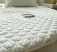 Cotton Round Fitted Bedsheet And Pillows