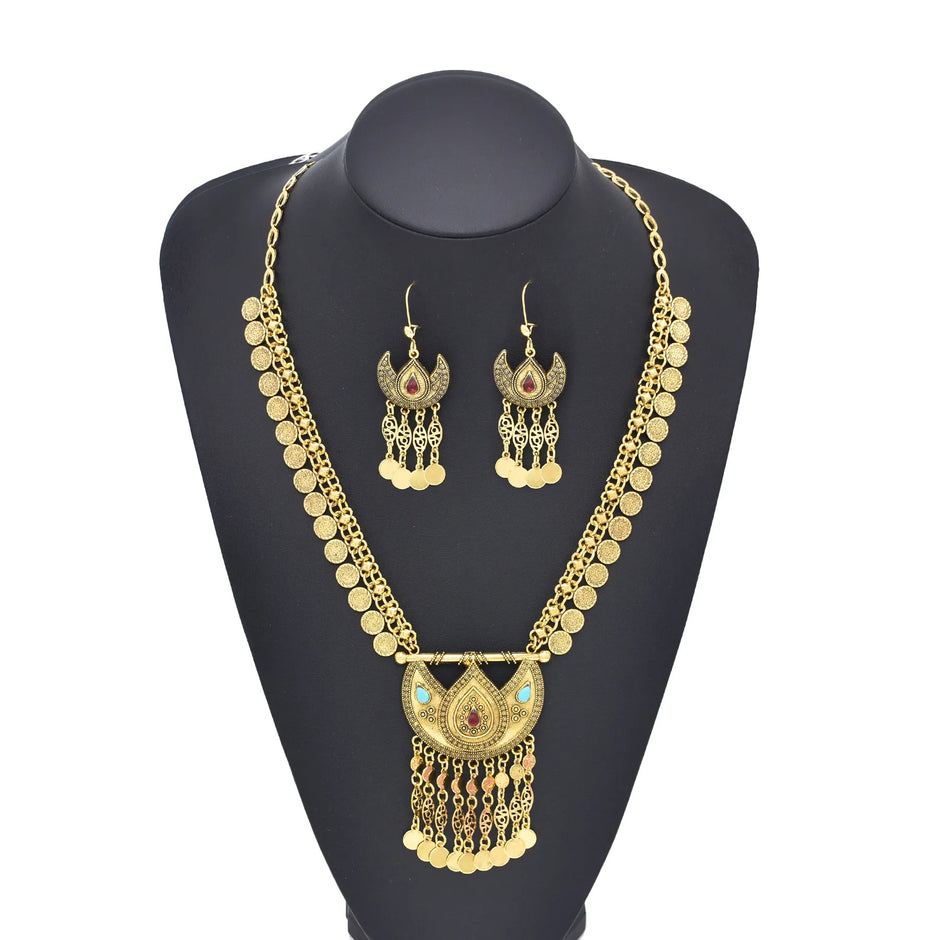 Bohemian Croissant Shaped Ethnic Necklace Set / Ruchi