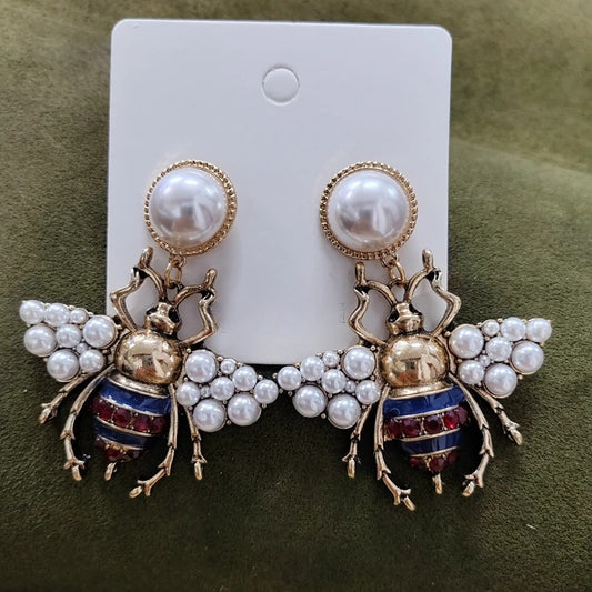 1 Pair Luxurious Figurine Pendant White Pearl Metal Earrings