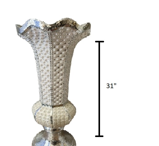 Modern Long Neck Flower Vase Decor / Ruchi