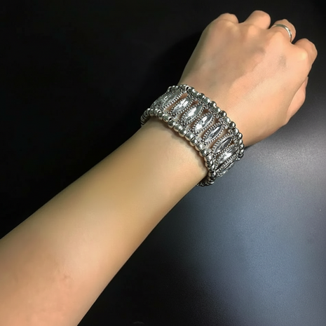 Modern Classic Stone Beaded Bracelet For Women / Ruchi
