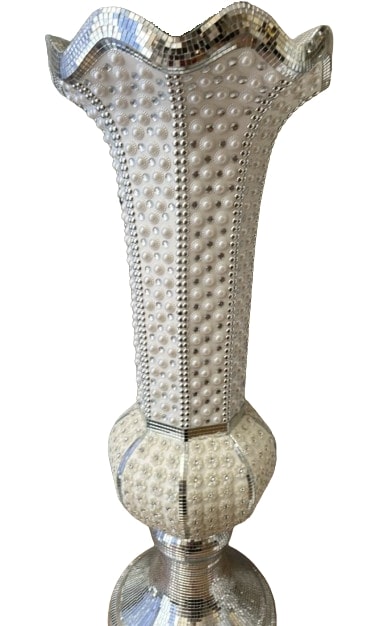Modern Long Neck Flower Vase Decor / Ruchi