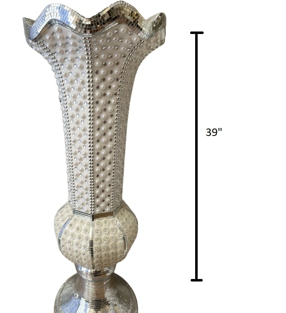 Modern Long Neck Flower Vase Decor / Ruchi