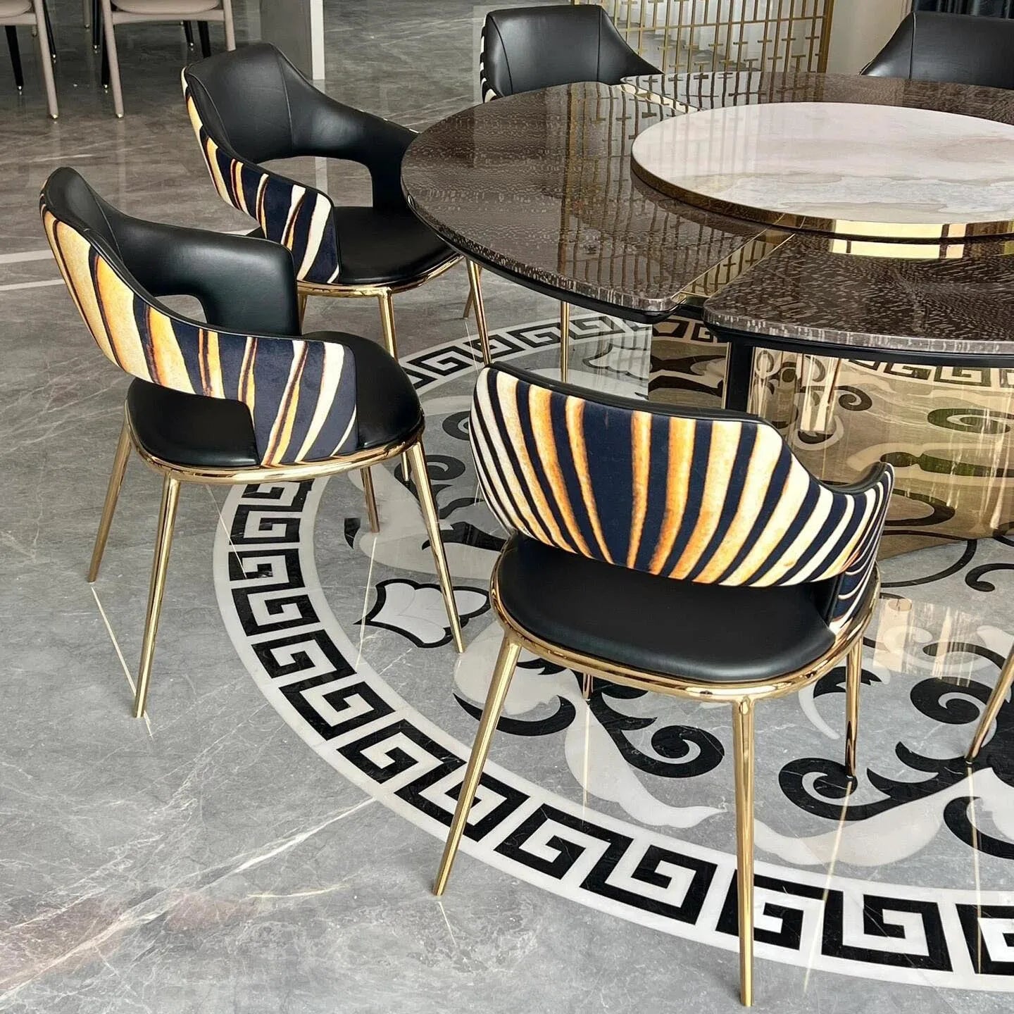 Shiny Wooden Top Round Dining Table Set