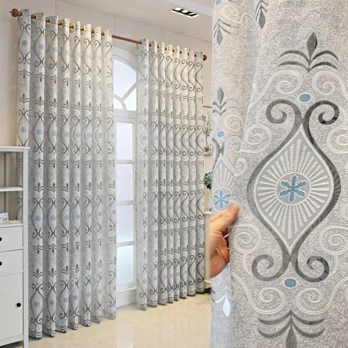 Luxury Embroidered Fabric Curtain / Ruchi
