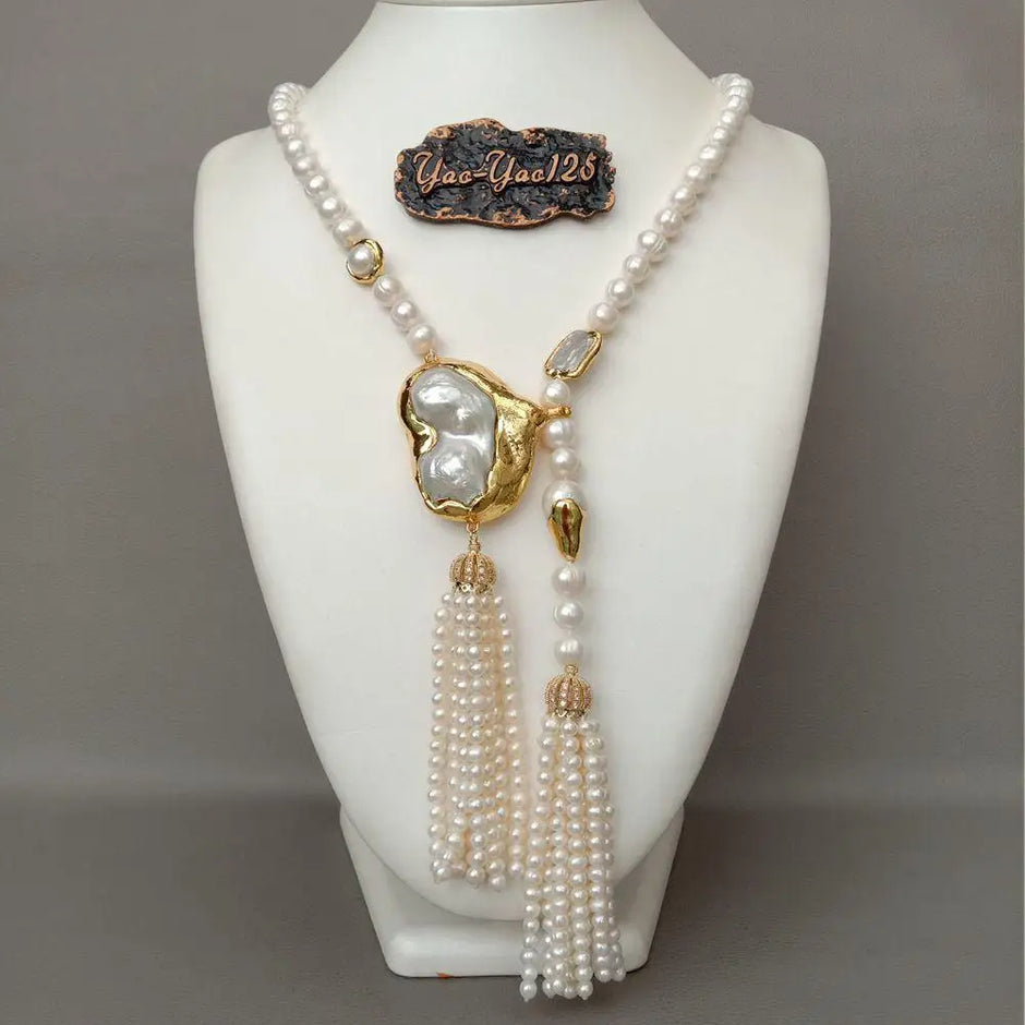 White Keshi Pearl Pendant Necklace / Ruchi
