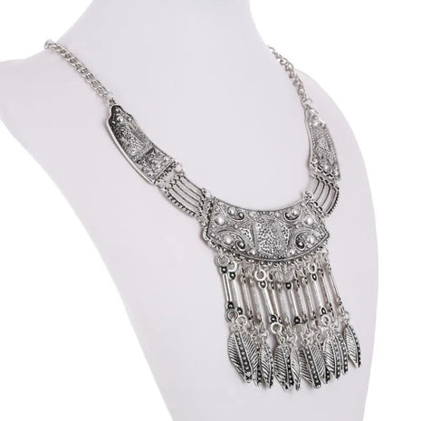 Antique Boho Leaf Style Necklace / Ruchi