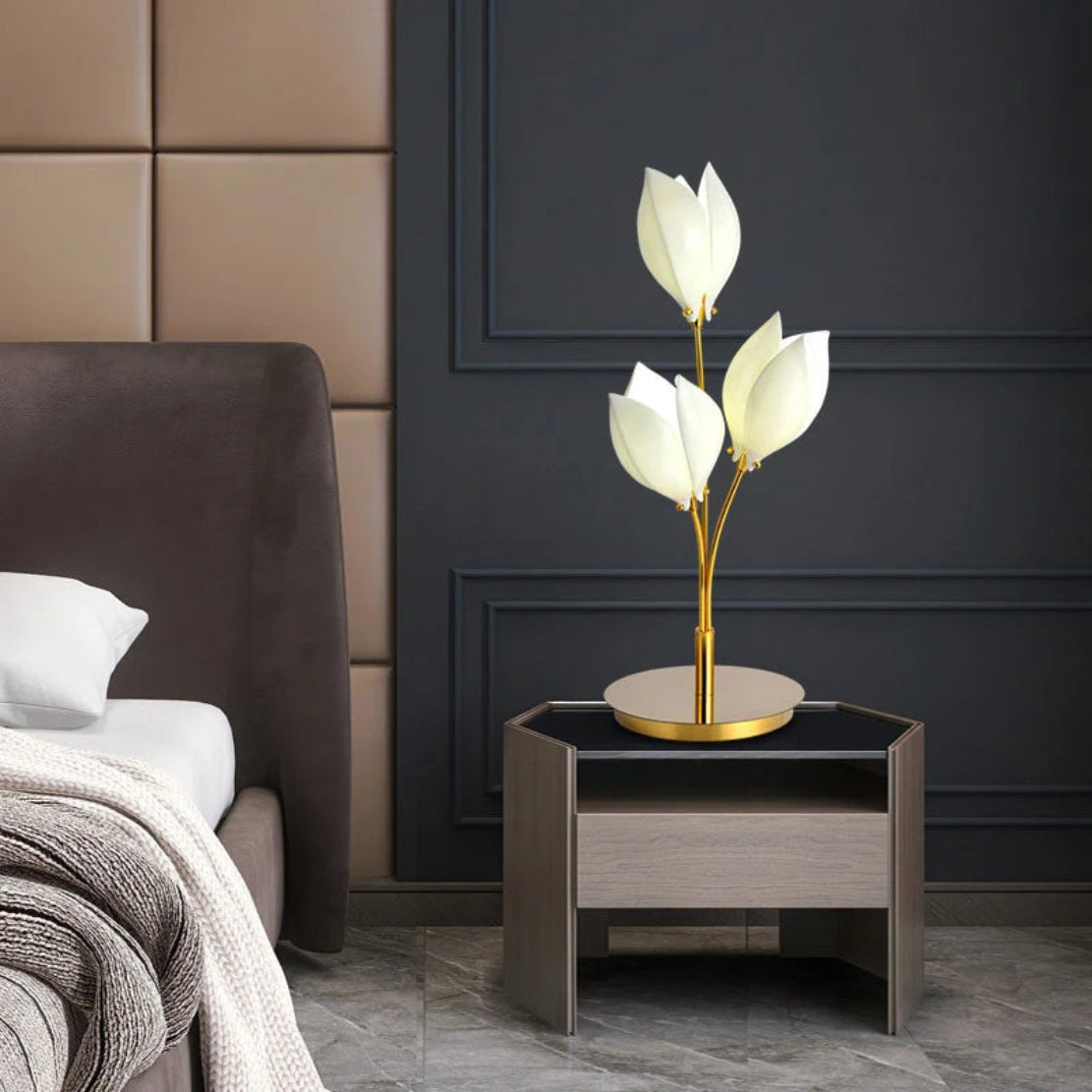 Flower Design LED Table Lamp For Bedroom / Ruchi