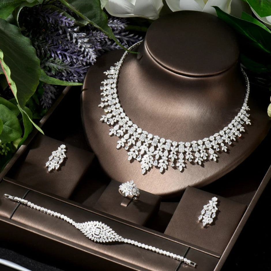 Leaf Style Crystal Metal Necklace Set / Ruchi