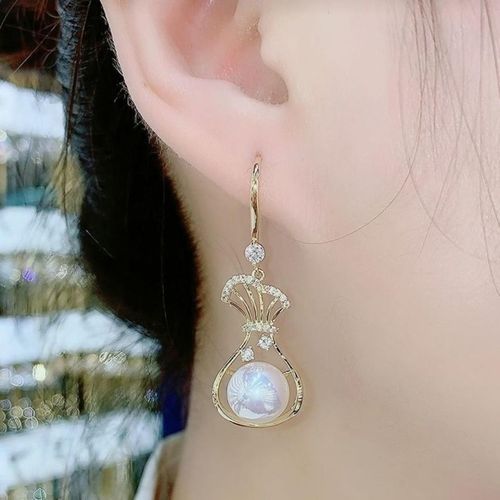 Round Cubic Zirconia Drop Earrings / Ruchi 