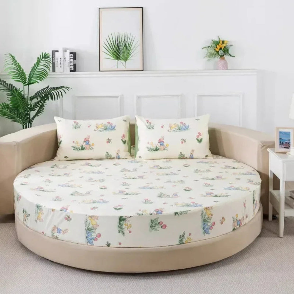 Round Cotton Fitted Bedsheet With Pillowcases / Ruchi