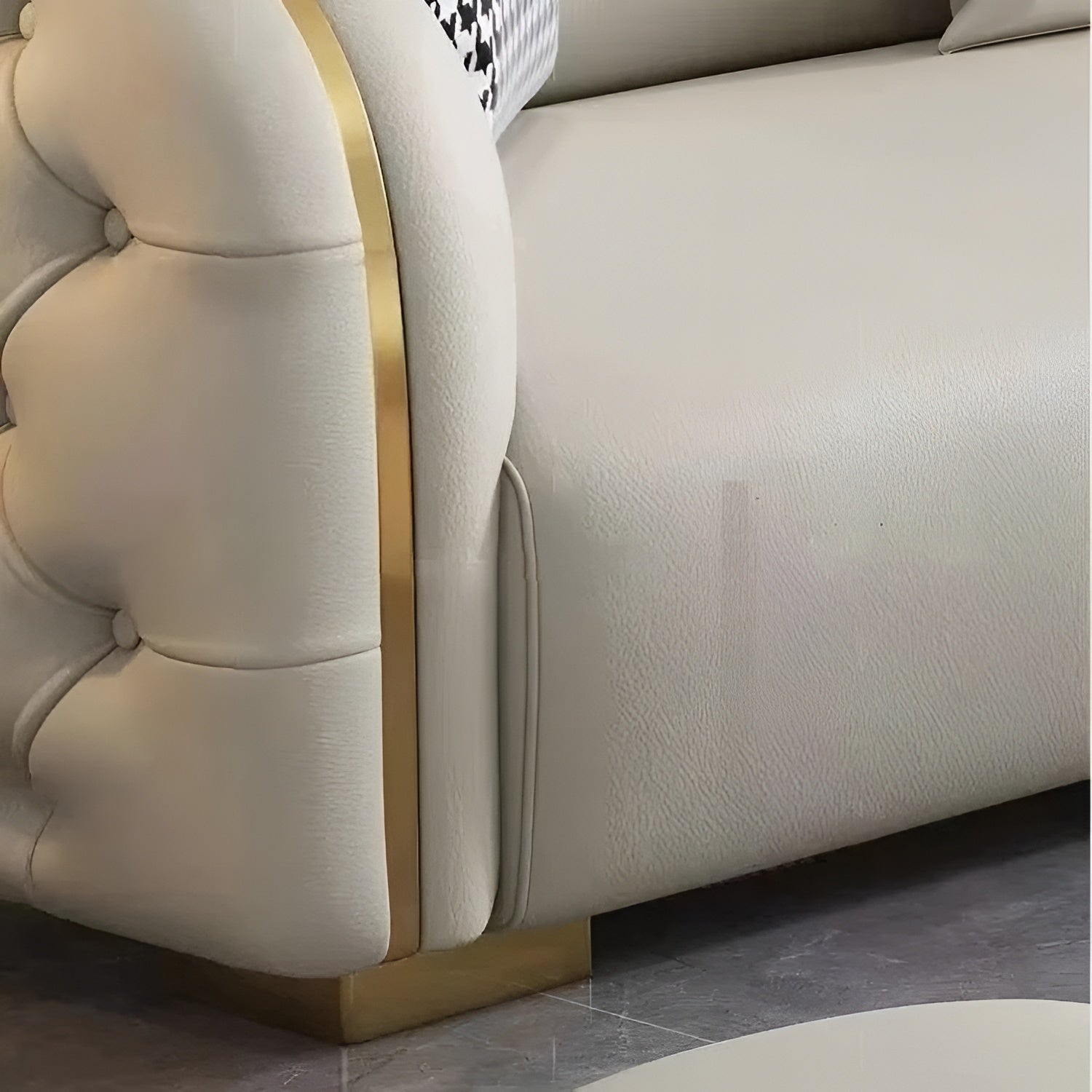 Modern Luxury Chesterfield Leather Sofa Set / Ruchi