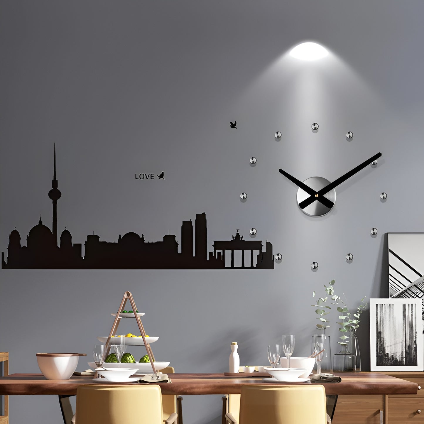Circular Metallic Wall Clock / Ruchi