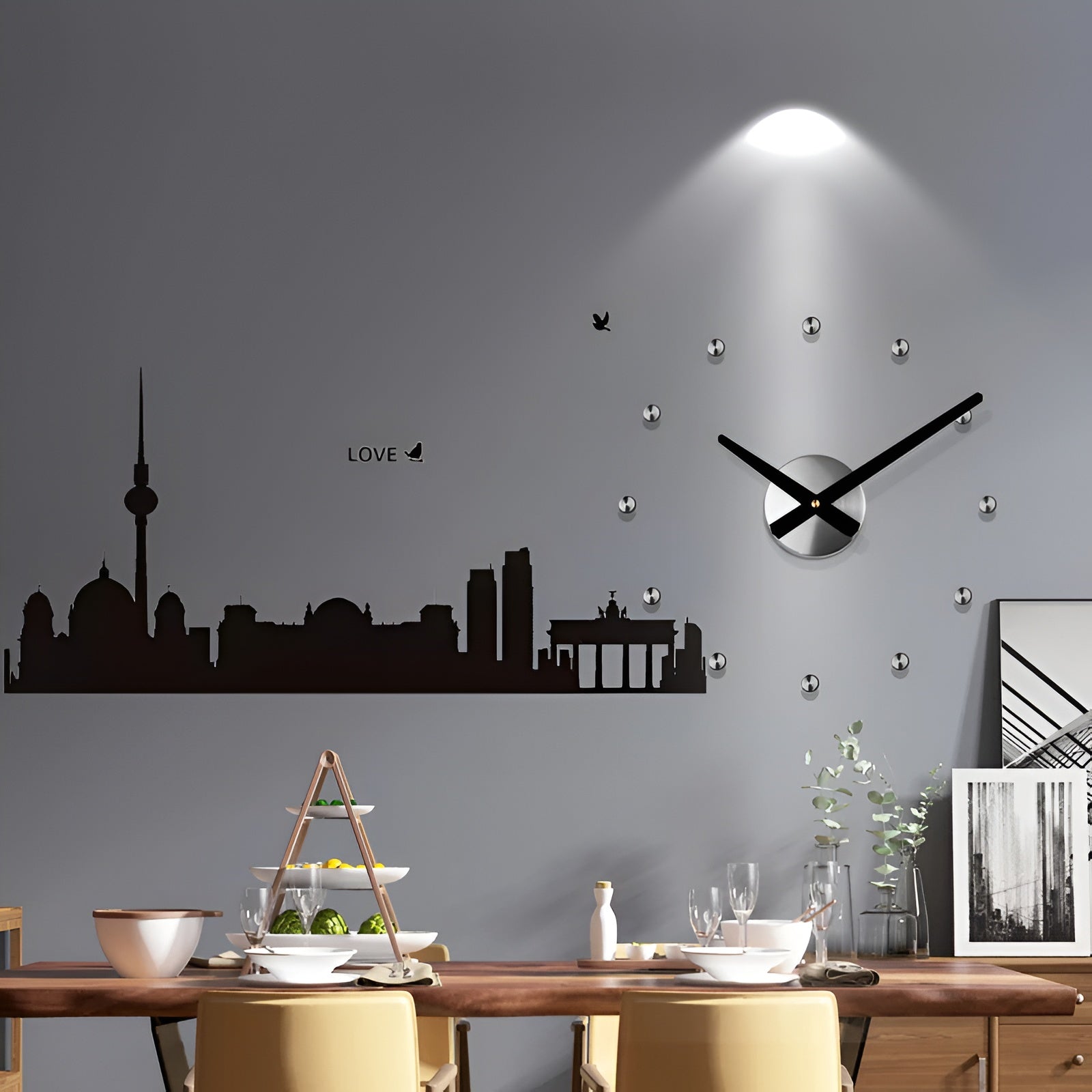 Circular Metallic Wall Clock / Ruchi