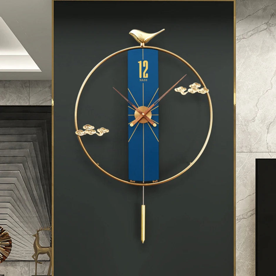 Modern Wall Clock With Pendulum / Ruchi