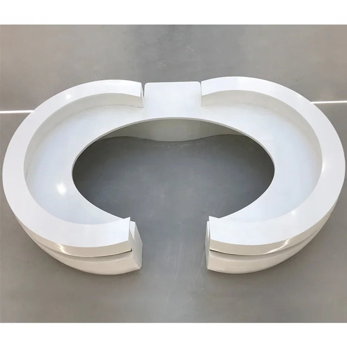 U Shaped Wooden Reception Desk / Ruchi